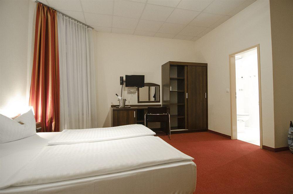 Hotel Polo Am Zob Hamburg Kültér fotó