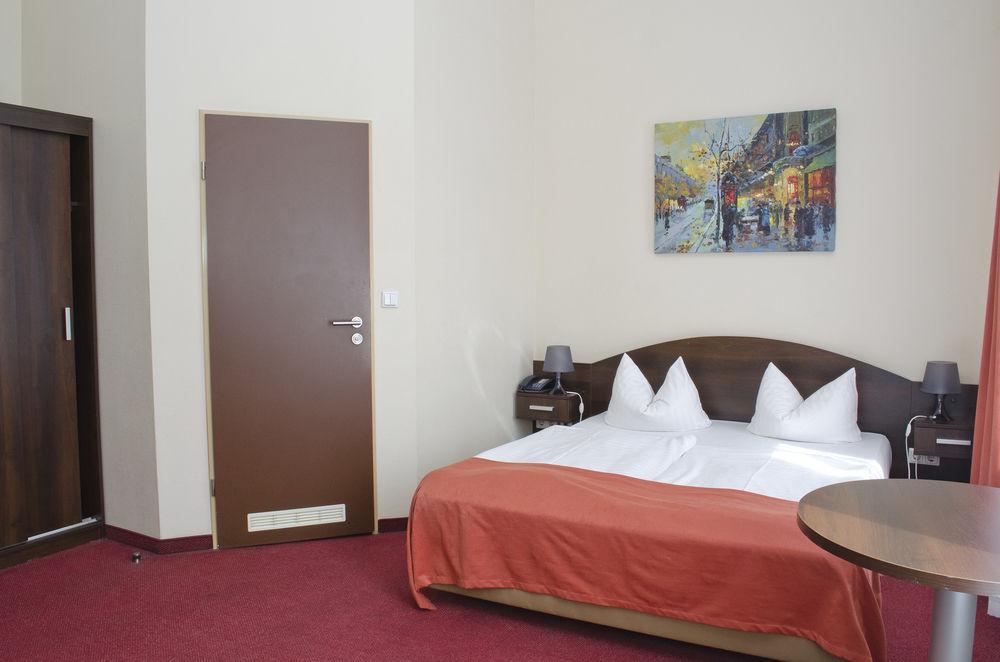 Hotel Polo Am Zob Hamburg Kültér fotó