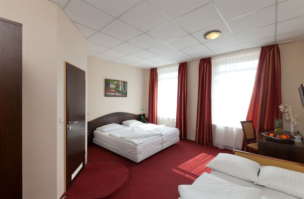 Hotel Polo Am Zob Hamburg Kültér fotó
