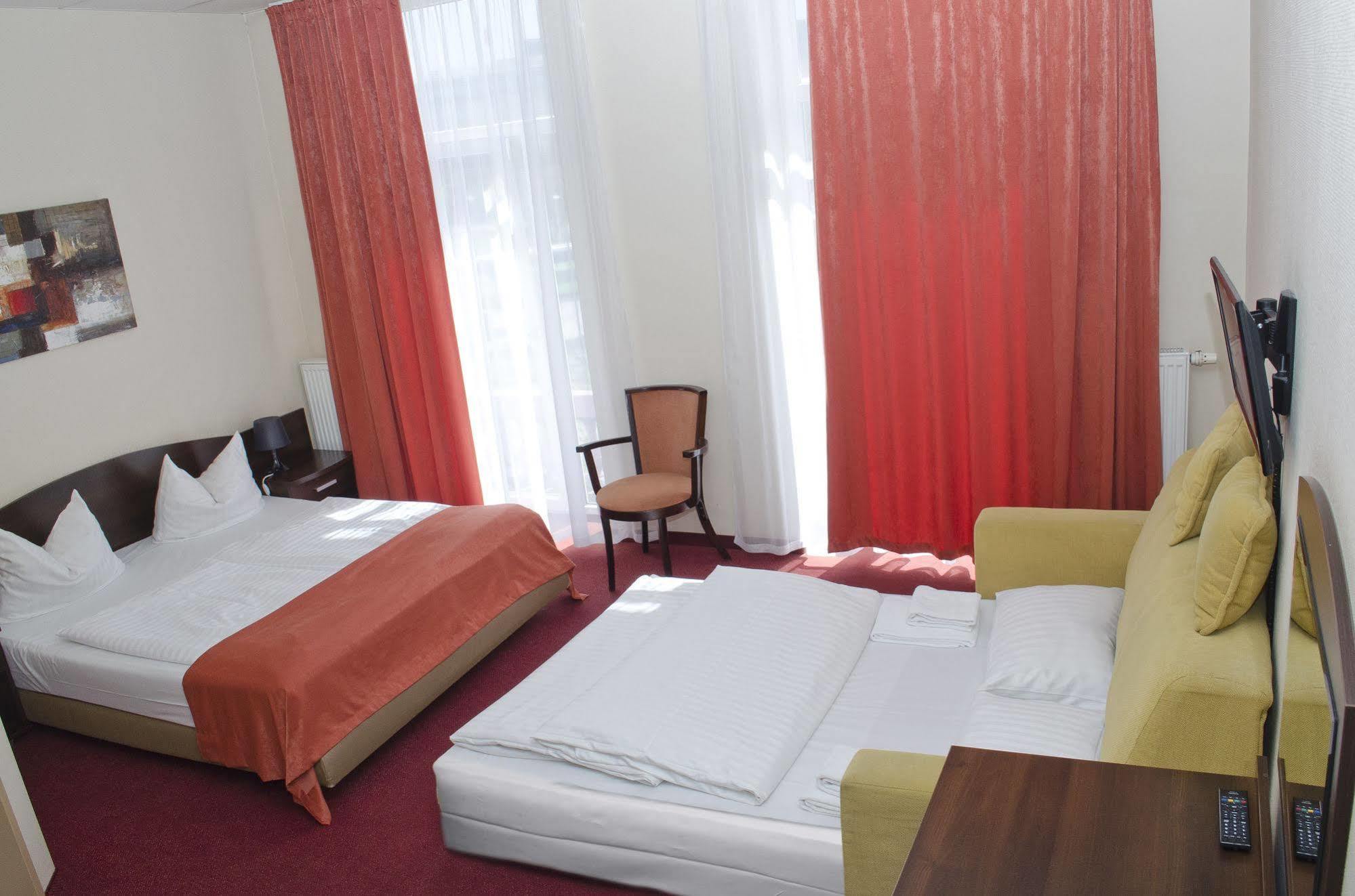 Hotel Polo Am Zob Hamburg Kültér fotó